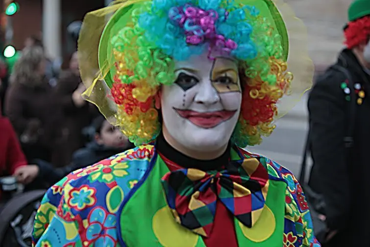 Multitudinària Rua de carnestoltes 2015 a Mollerussa.