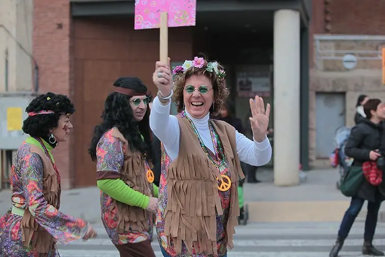 Multitudinària Rua de carnestoltes 2015 a Mollerussa.