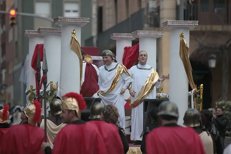Multitudinària Rua de carnestoltes 2015 a Mollerussa.