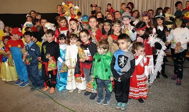 Els petits, protagonistes de la Festa del Carnestoltes de Vila-sana.