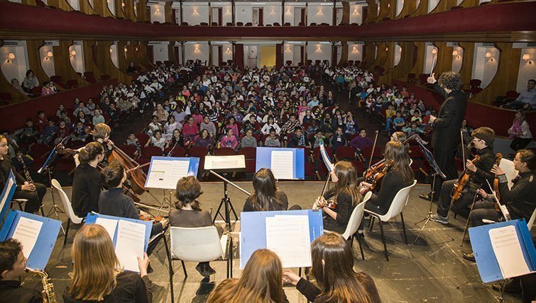 Alumnes de 19 escoles del Pla d&#39;Urgell participen en l&#39;activitat de dinàmica educativa musical.