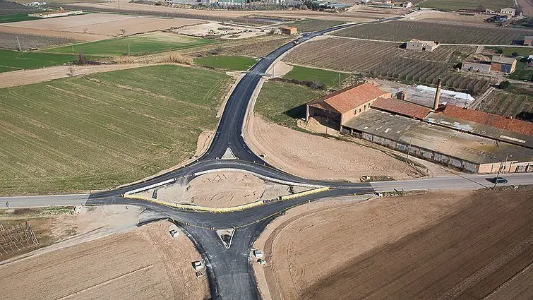 Imatge aèria de la variant d&#39;Ivars d&#39;Urgell facilitada per la Diputació de Lleida.