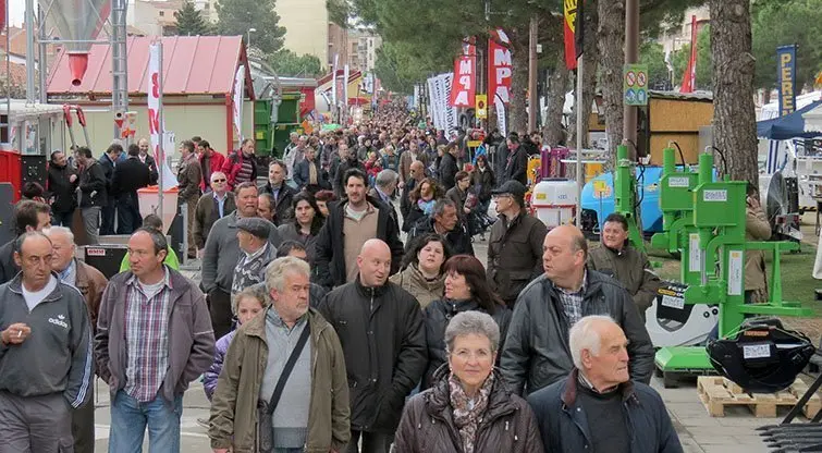 Imatge de la concurrència en el Recinte Exterior de la Fira de Sant Josep.