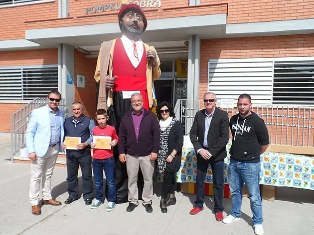 Lo Parrot acompanya l&#39;acte de lliurament dels premis als escolars del Pompeu Fabra.