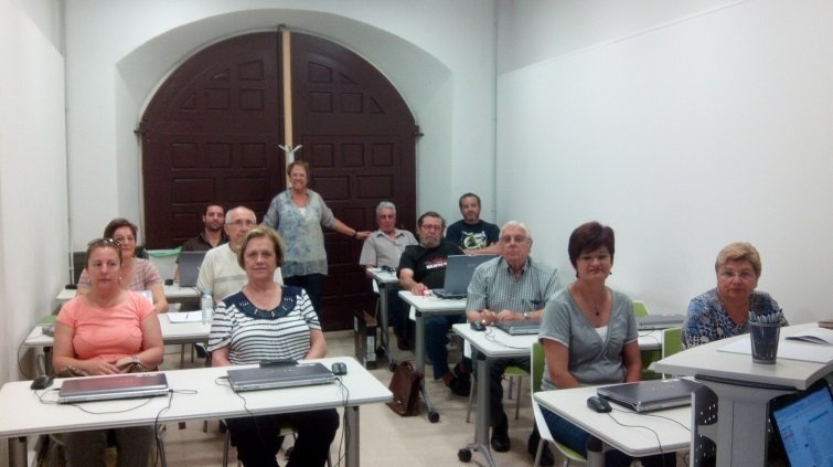 Inici 6a edició informàtica bàsica a la Borrassa (12-05-2015)