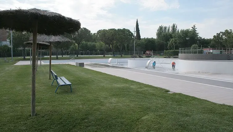 Preparatius per la nova temporada de les piscines de Mollerussa