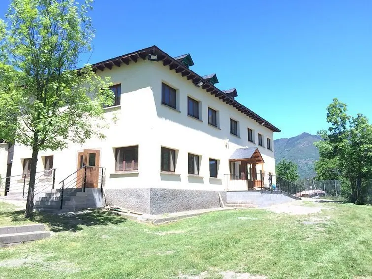 La casa de colònies de l'Associació Alba a Llesp.