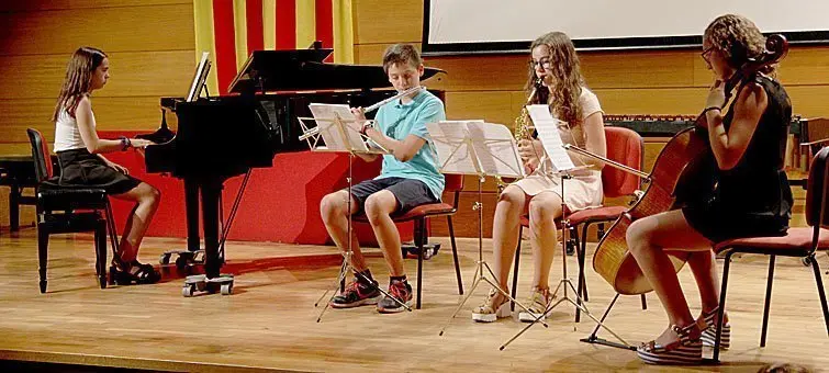 Grup instrumental que participa en el segon Concurs de música de cambra EMMM