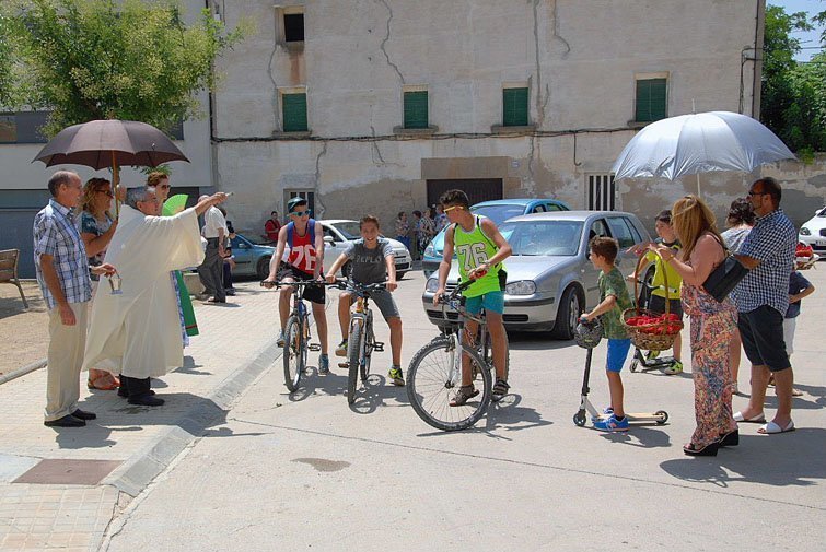Bicicletes i motos es van afegir a l'activitat amb motiu de Sant Cristòfol