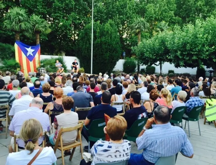 Xerrada de Toni Albà i Fermí Fernández a les piscines de Juneda