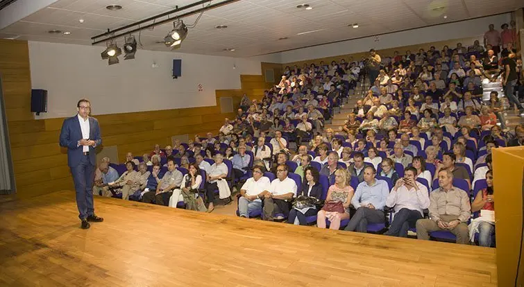 Marc Solsona presenta la xerrada Mollerussa avui 2015