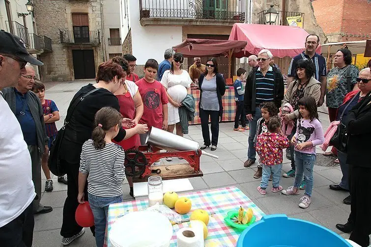 Activitats en el Mercat Medieval de Fira de la Poma Barbens