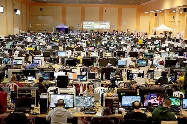 la vuitena edició de la Lan Party de Mollerussa reuneix més de 575 participants