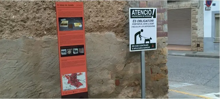 Els nous cartells de la campanya de sensibilització dirigida als propietaris de gossos a JunedaT