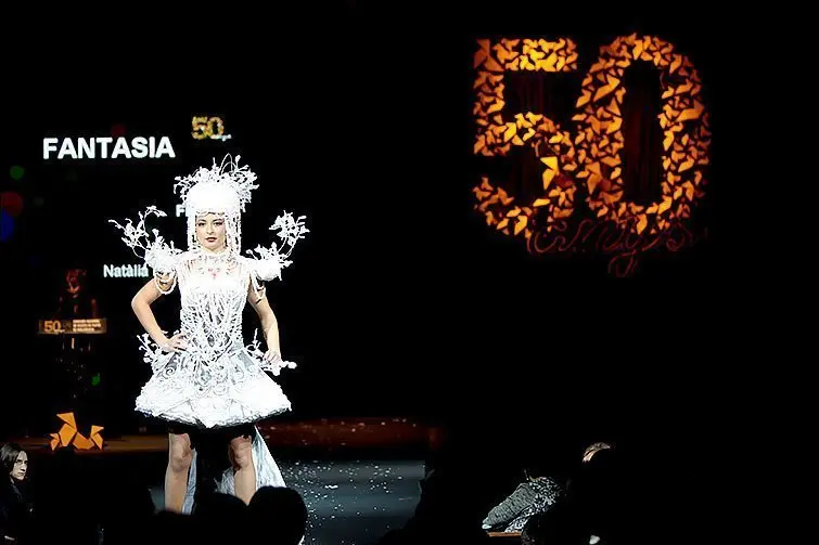 Primer premi - Fantasia - Natalia Ermakova (7) vestits de paper