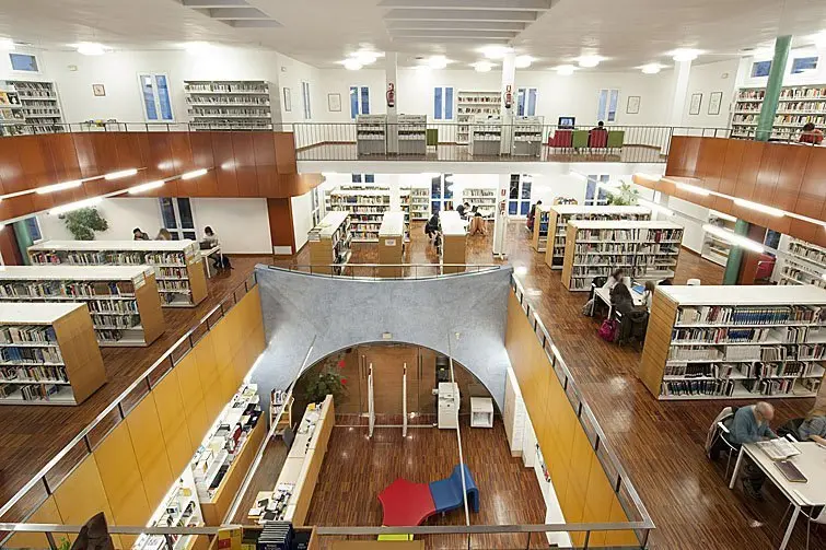 Imatge de la Biblioteca Comarcal de Tàrrega  interior