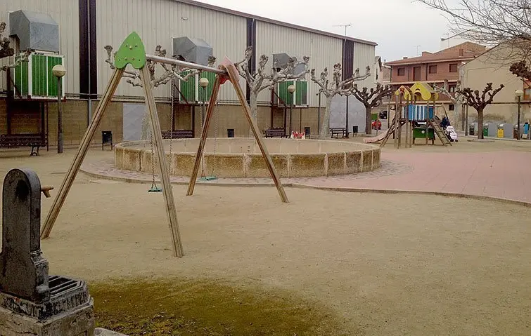 Parc de la plaça Catalunya Golmés 1