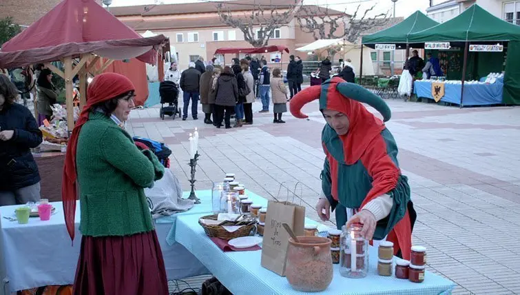 El Mercat Artesanal del Pagés Sidamon a la plaça Major