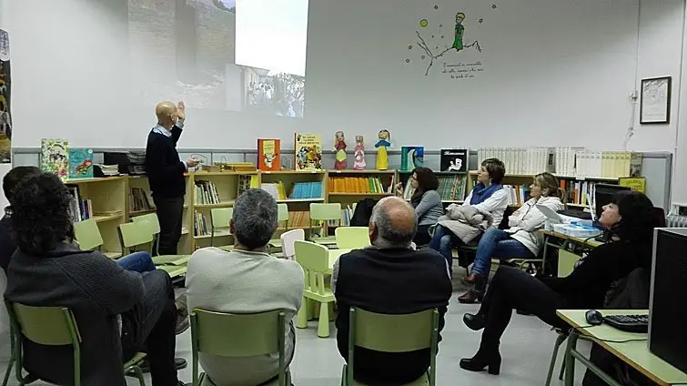 GRUP DE CONVERSA EN ANGLÈS A MENÀRGUENS interior