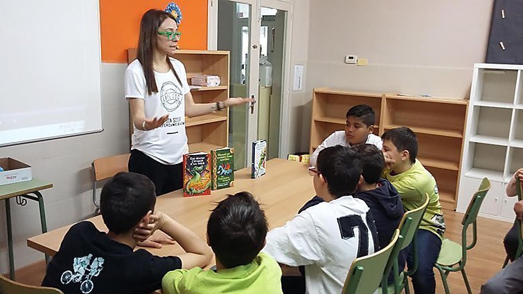 Activitats en la nova biblioteca de l'escola Ignasi Perfaire