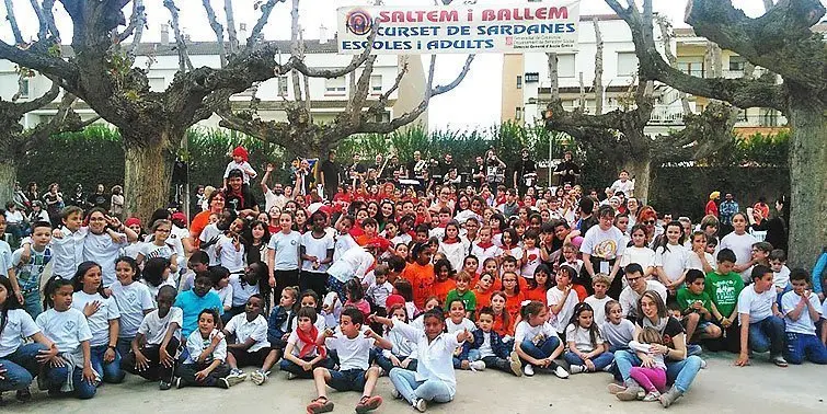 Participants en la cloenda del saltem i Ballem 2016