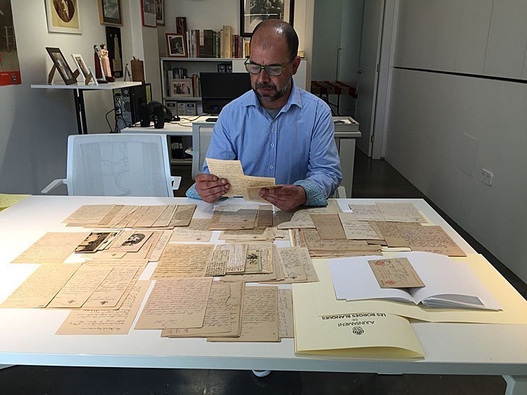 La catalogació de la correspondència dels germans de Francesc Macià cedida a l'equipament borgenc interior