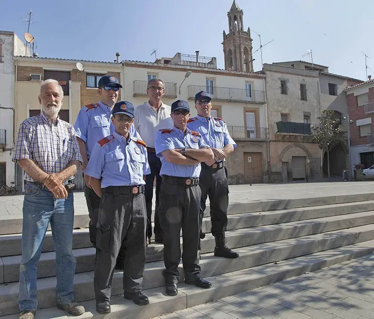 L&#39;alcalde Jaume Gilabert i els membres de Protecció Civil de Montgai