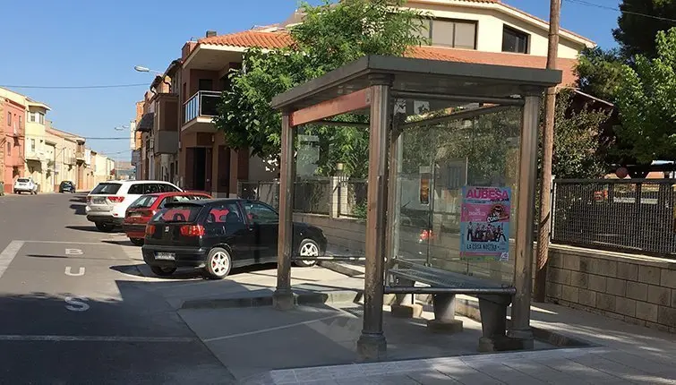 Marquesina de la parada de bus de Benavent