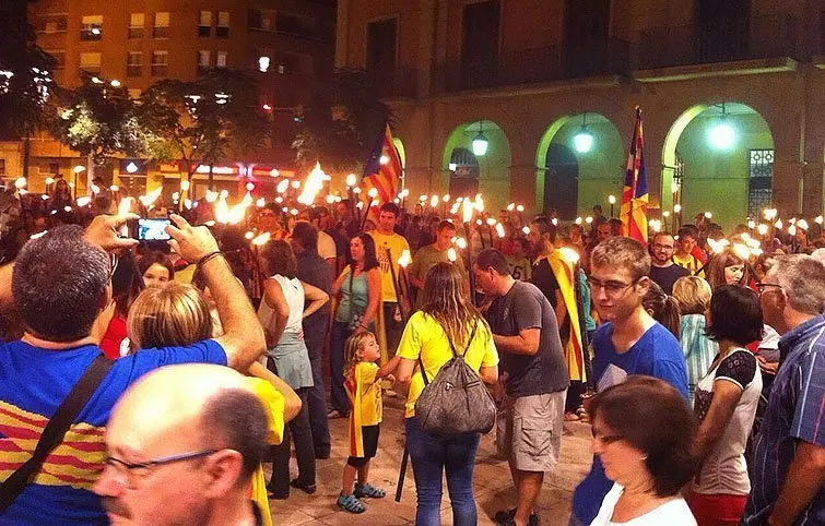 Marxa de torxes. Ajuntament interior