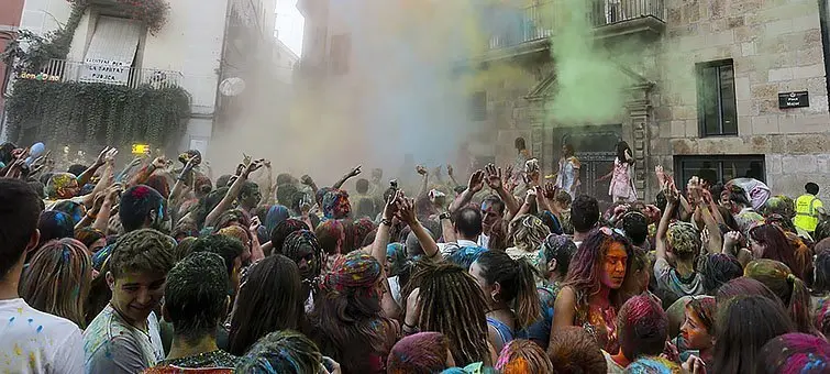 Espectacle de Fira Tàrrega al carrer. Foto: Arxiu