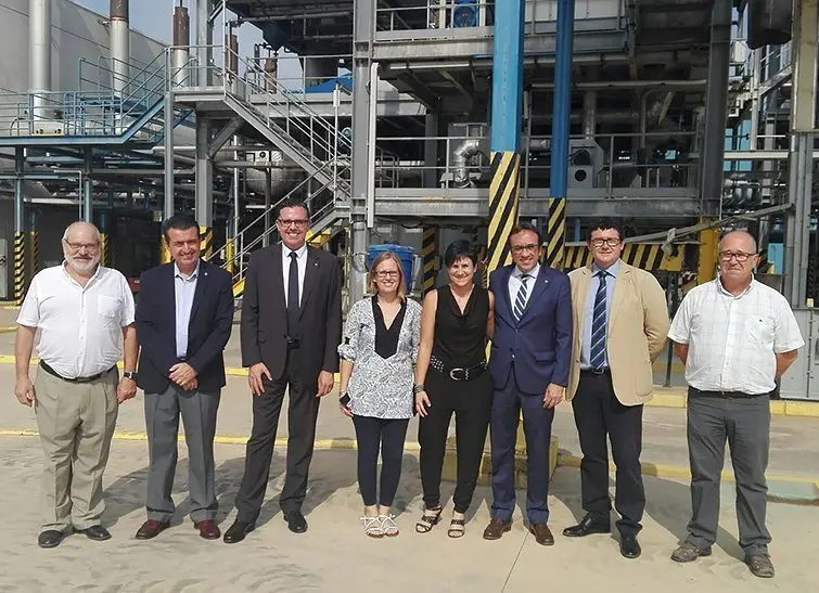 Visita del conseller Rull a la planta d'Audax a Miralcamp