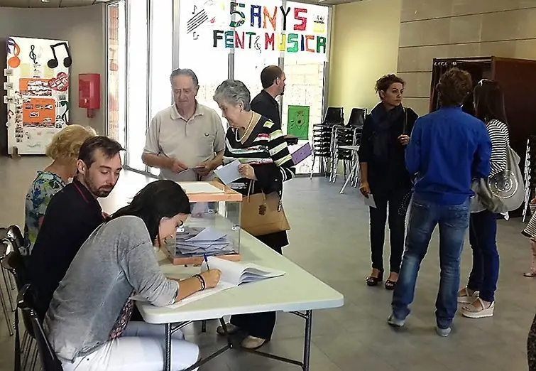 Els bellvisencs voten el futur del Convent de les Monges