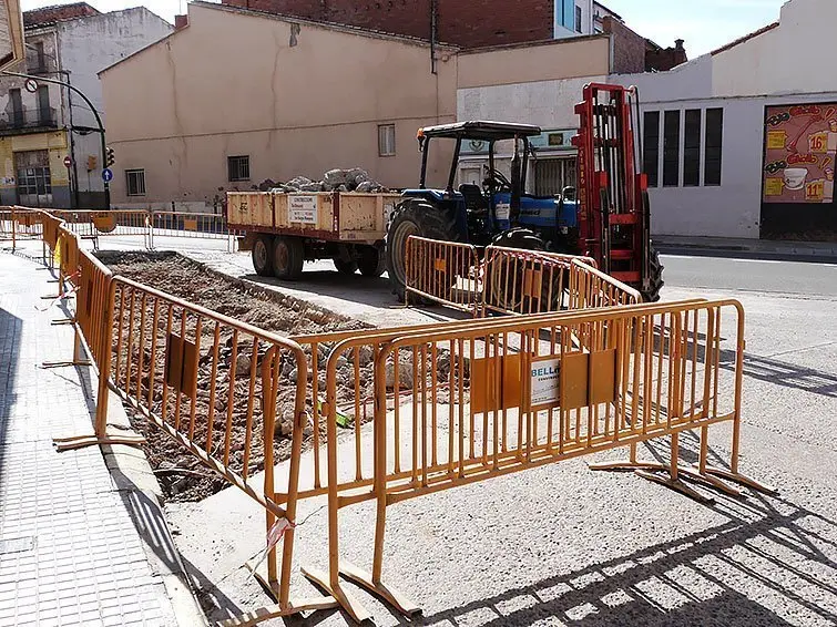 Urbanització de la placeta del Raval de Lleida a les Borges interior