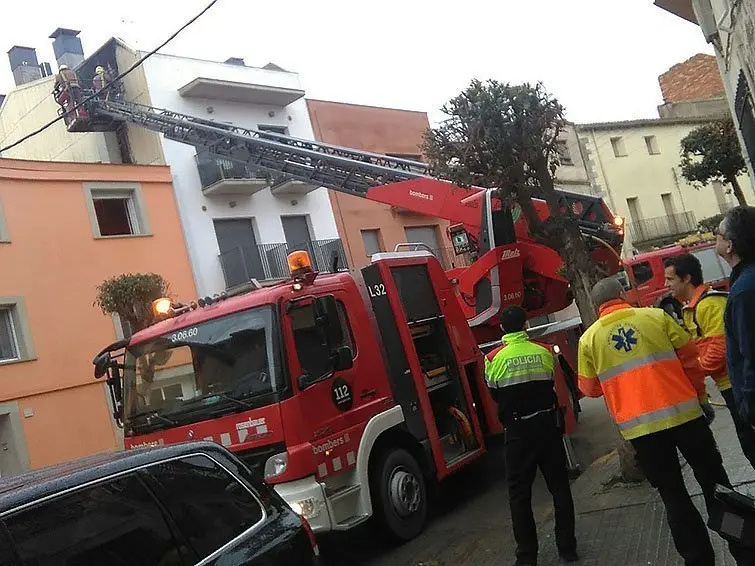 Incendi en el carrer Major de Linyola