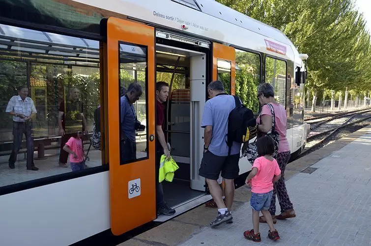 S&#39;incrementen els ususris del sistema ferrobiari i autobusos urbans