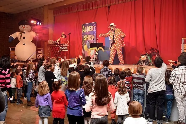 Espectacle infantil en l'inici de les Festes a Sidamon