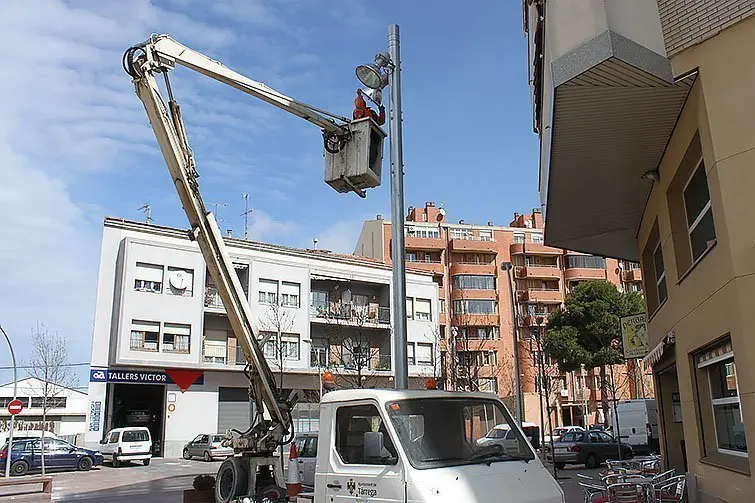 Tàrrega renova l'acord per contractar la llum interiro