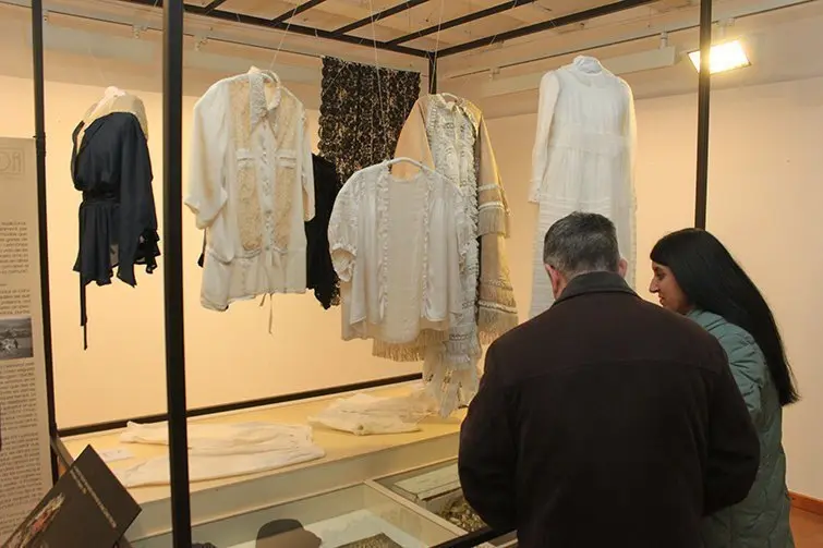 Exposició VESTIR LA MODA a Tàrrega