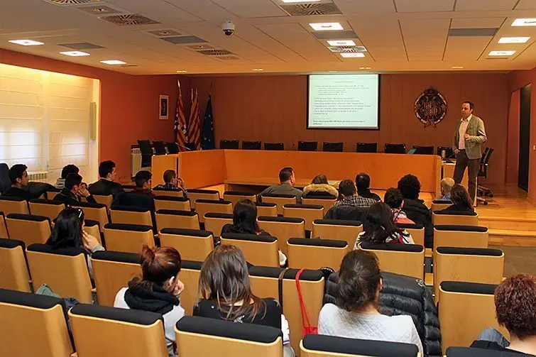 Presentació a Tàrrega del programa d'inserció laboral per estudiar FP interior