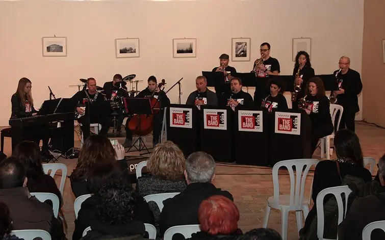 Biblioteques amb DO al Castell del Remei amb el Grup &TheBand 1