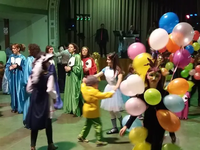 CARNAVAL POAL-Ball de disfreses 1