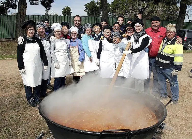 Alpicat celebra la festa de la matança del porc interior