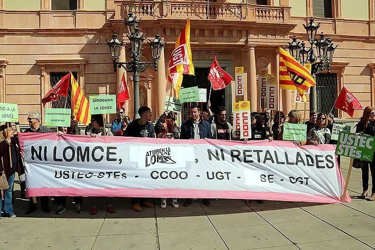 foto manifestacio lomce lleida acn inteiror