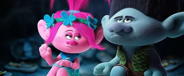 Cinema familiar amb la pel·lícula Trolls interior