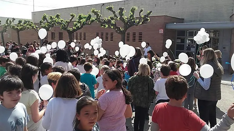 Homenatge de l&#39;escola Ramon Farrerons a la mestra de Bellvís Antonieta Sancho