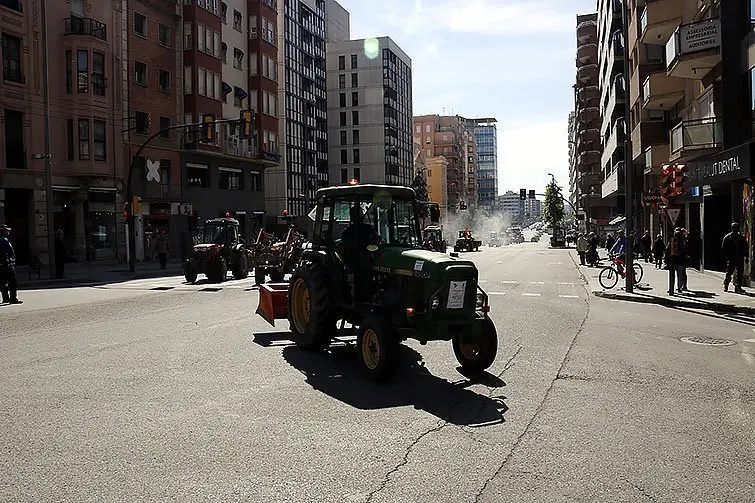 tractors lleida acn 4 itnerior