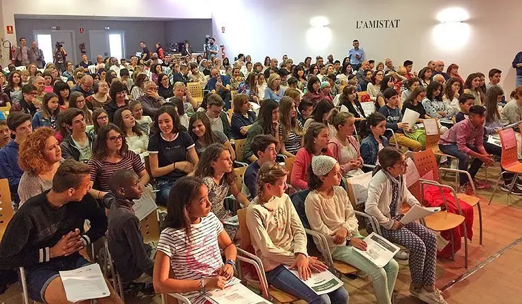 Al voltant de 300 escolars en la semifinal de Concurs de Lectura en veu alta