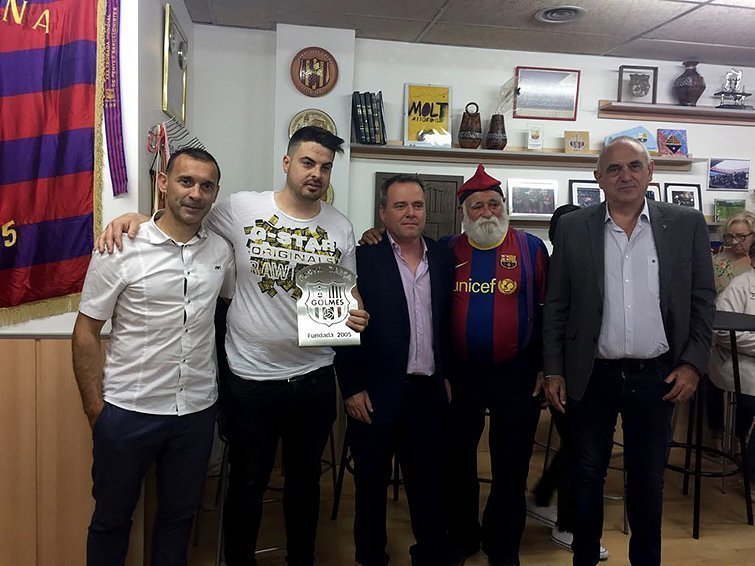 Toni Paez amb els convidats a la commemoració de la Penya Blaugrana de Golmés