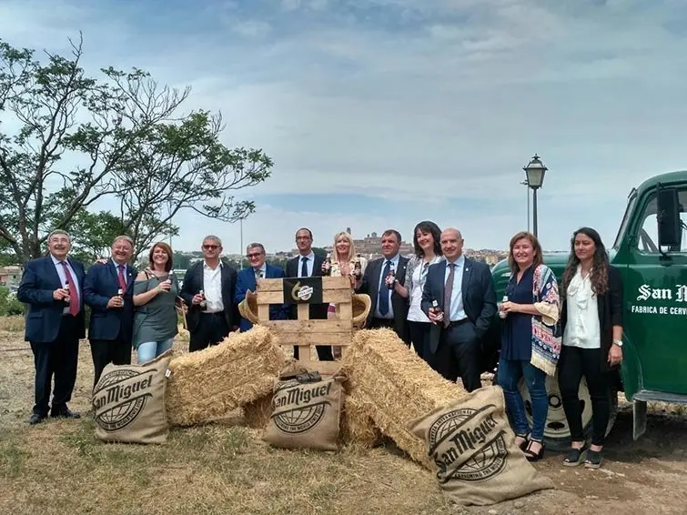 Directius i autoritats en l&#39;acte de commemoració de Sant Miquel a lleida