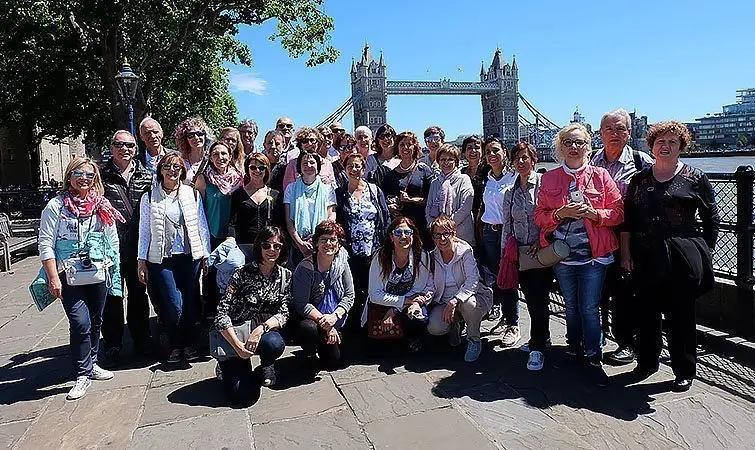 33 ALUMNES DE L’ESCOLA DE FORMACIÓ D’ADULTS DE MOLLERUSSA VIATGEN A CAMBRIDGE inteior